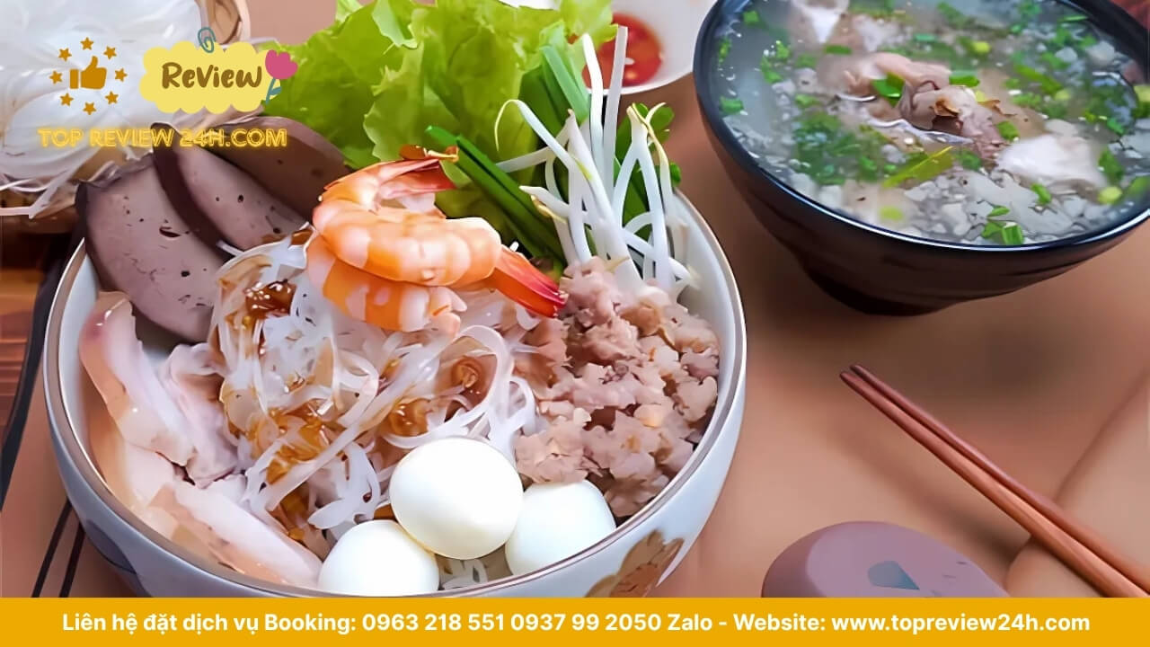 Top 10 Món Ăn Ngon Tại Việt Nam Bạn Nên Thử Một Lần