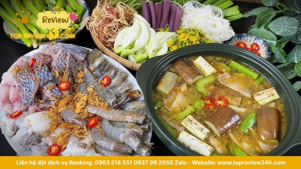Top 10 Món Ăn Ngon Tại Việt Nam Bạn Nên Thử Một Lần