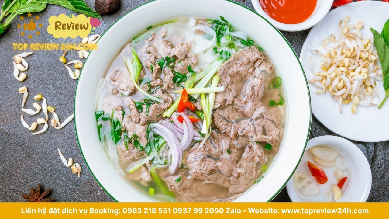 Top 10 Món Ăn Ngon Tại Việt Nam Bạn Nên Thử Một Lần
